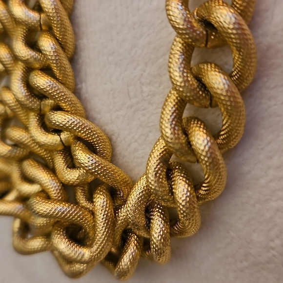 Vintage AVON 1976 Brushed Chunky Gilded Links Chain Necklace - Picture 4 of 8